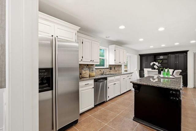 9223 Club Glen Drive, Dallas, TX 75243