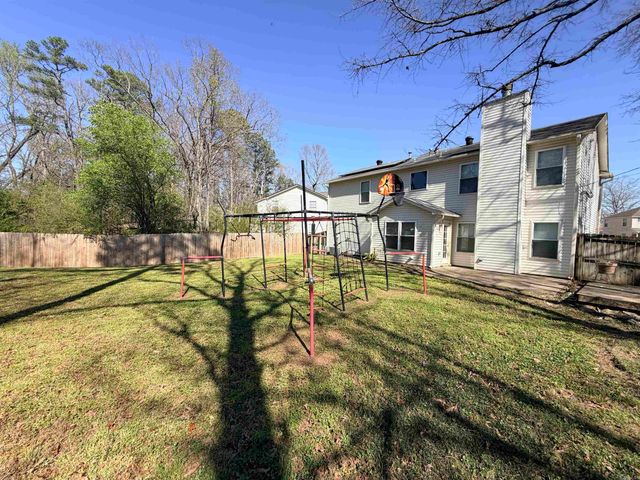 18 Westglen Cove, Little Rock, AR 72211