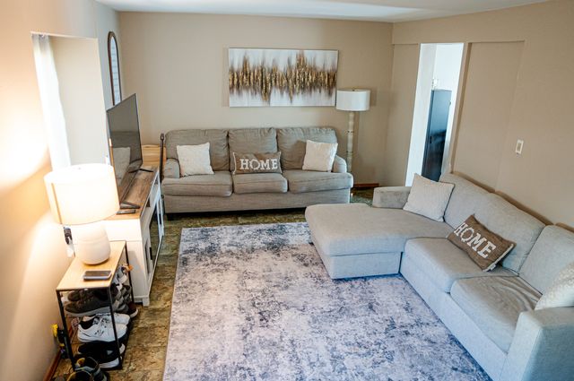 416 Gainsborough Court, Bolingbrook, IL 60440