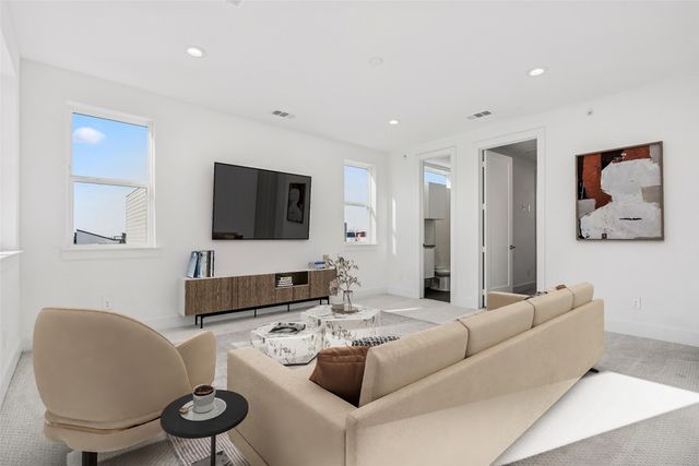 3032 Chimes Street, Dallas, TX 75219