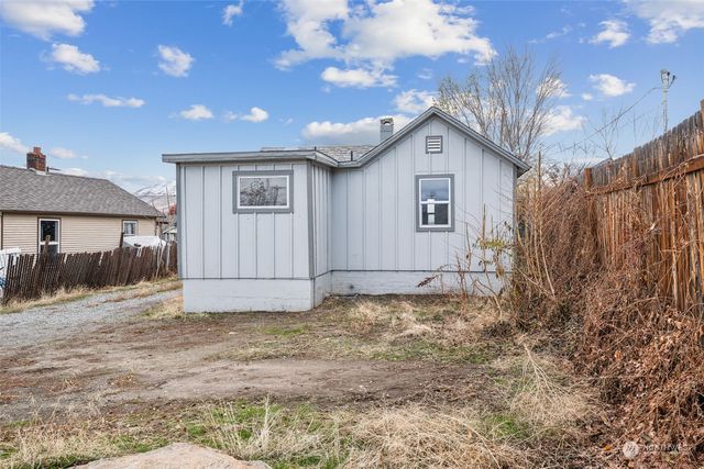 38 viewdale Street, Wenatchee, WA 98801