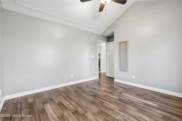 442 Mary David Dr, Shepherdsville, KY 40165