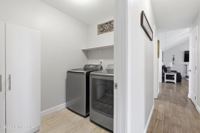 442 Mary David Dr, Shepherdsville, KY 40165