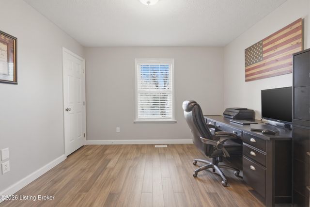 442 Mary David Dr, Shepherdsville, KY 40165