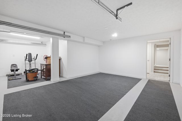 442 Mary David Dr, Shepherdsville, KY 40165