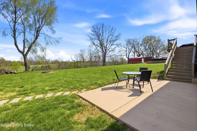 442 Mary David Dr, Shepherdsville, KY 40165