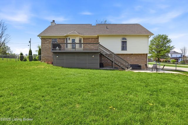 442 Mary David Dr, Shepherdsville, KY 40165