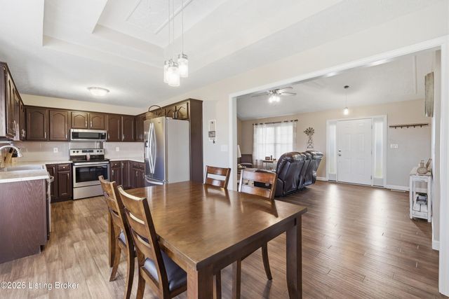 442 Mary David Dr, Shepherdsville, KY 40165