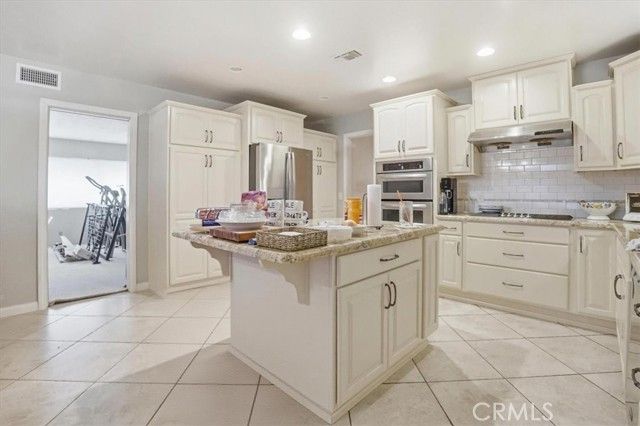 11441 Hillcrest, Loma Linda, CA 92354