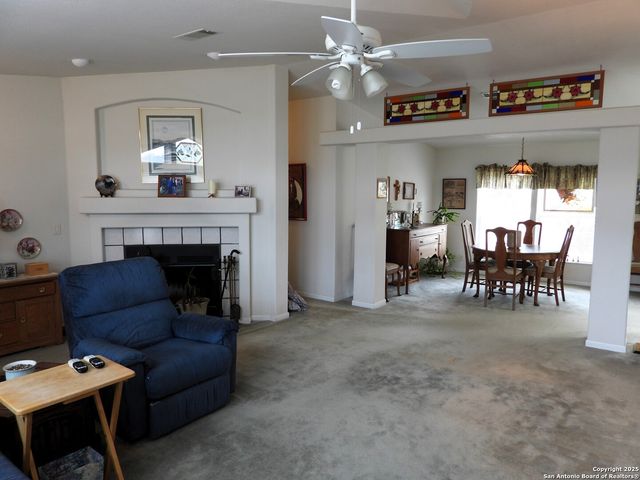 460 Faurie Road, Lakehills, TX 78063