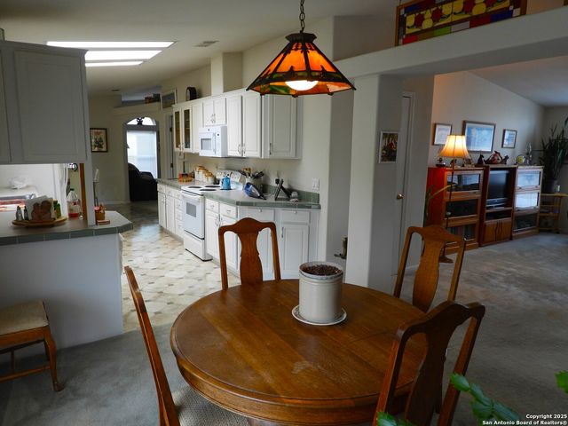 460 Faurie Road, Lakehills, TX 78063