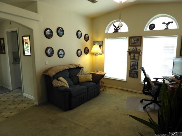 460 Faurie Road, Lakehills, TX 78063