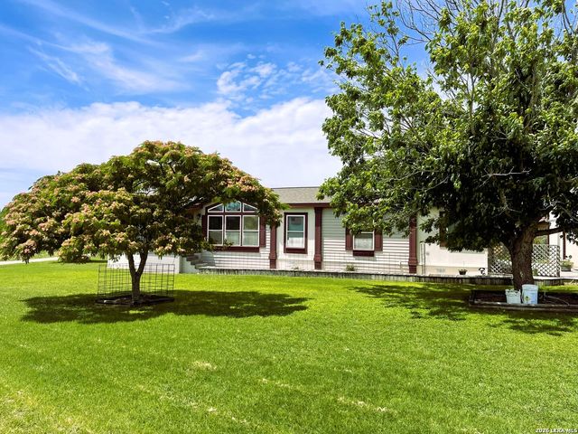 460 Faurie Road, Lakehills, TX 78063