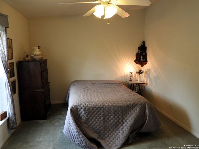 460 Faurie Road, Lakehills, TX 78063