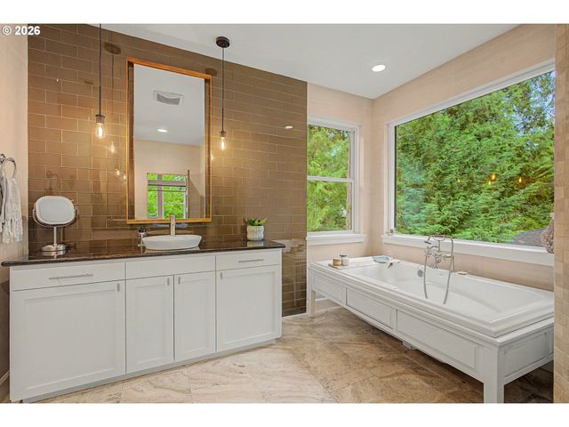 3540 RED CEDAR Way, Lake Oswego, OR 97035