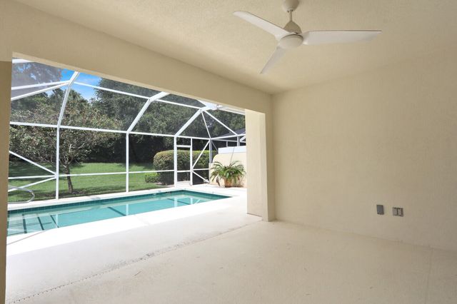 129 Euphrates Circle, Palm Beach Gardens, FL 33410