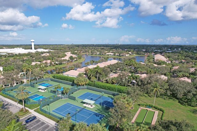 129 Euphrates Circle, Palm Beach Gardens, FL 33410