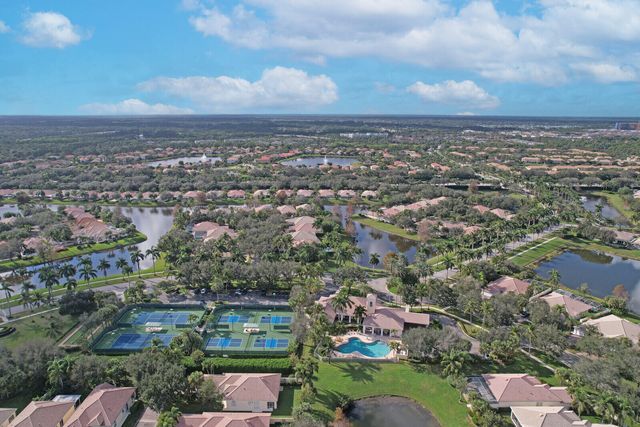 129 Euphrates Circle, Palm Beach Gardens, FL 33410