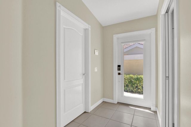 129 Euphrates Circle, Palm Beach Gardens, FL 33410