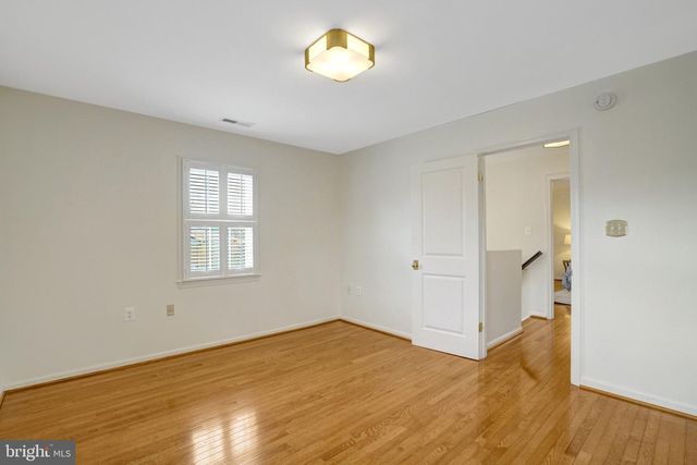 2579 NICKY LN, Alexandria, VA 22311