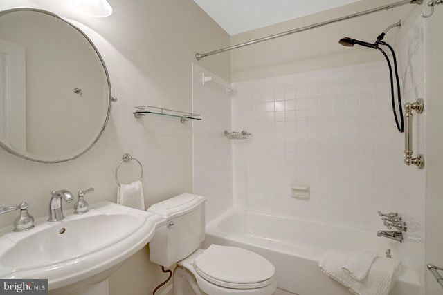 2579 NICKY LN, Alexandria, VA 22311