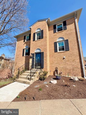 2579 NICKY LN, Alexandria, VA 22311