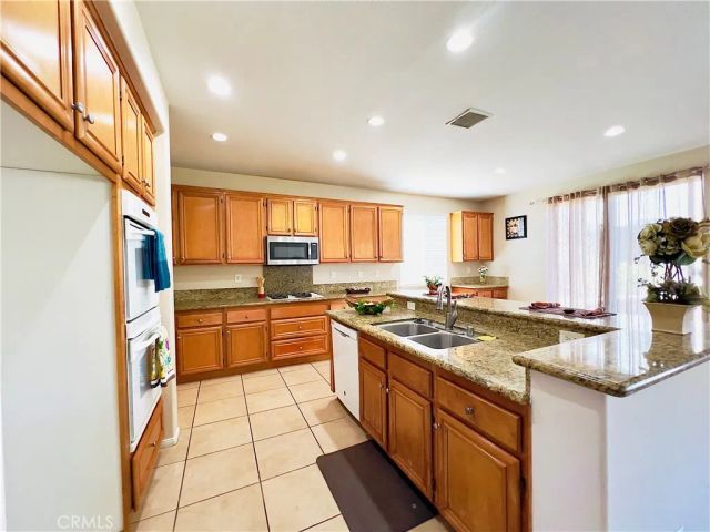 17231 Greentree Drive, Riverside, CA 92503