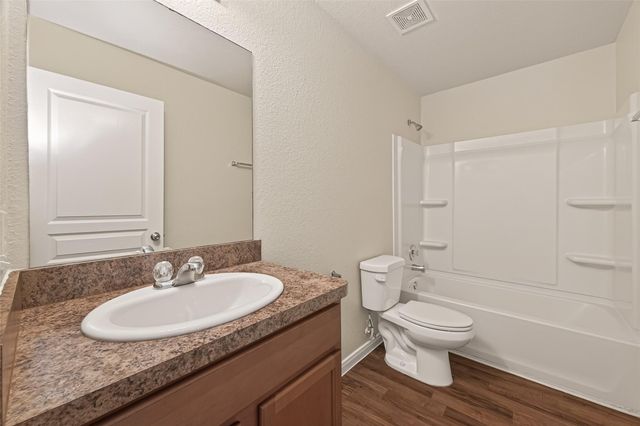 2706 Skyview Silver Drive, Houston, TX 77047