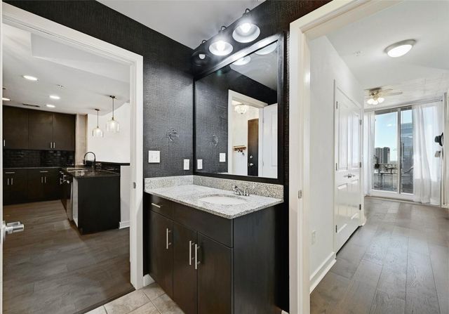 360 Nueces ST 1809, Austin, TX 78701