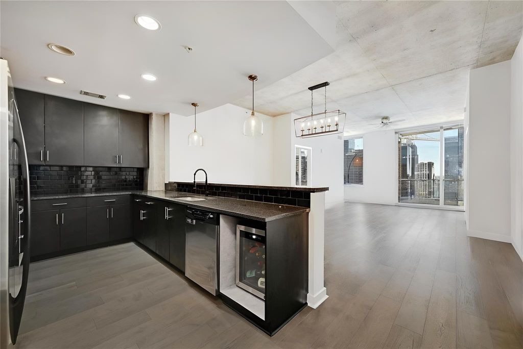 360 Nueces ST 1809, Austin, TX 78701