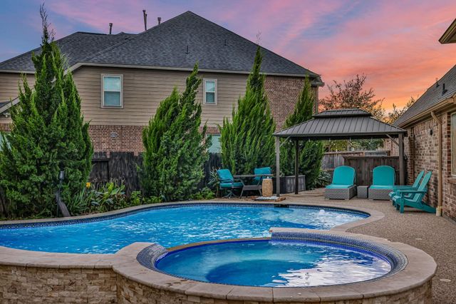 18610 Winterton Cliff Court, Cypress, TX 77429