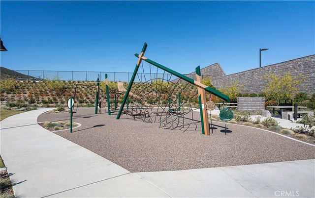 15874 Caterpillar Drive, Fontana, CA 92336