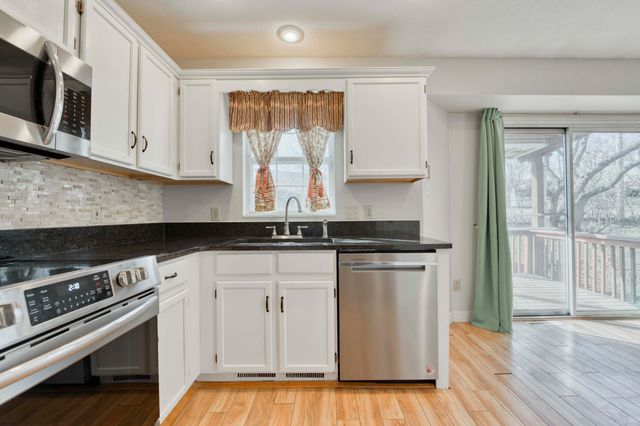 5827 S Farm Road 157, Springfield, MO 65810