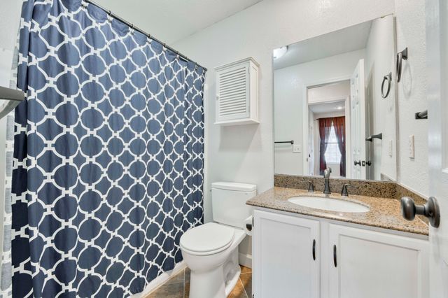 5827 S Farm Road 157, Springfield, MO 65810