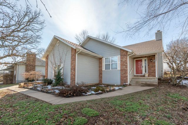 5827 S Farm Road 157, Springfield, MO 65810