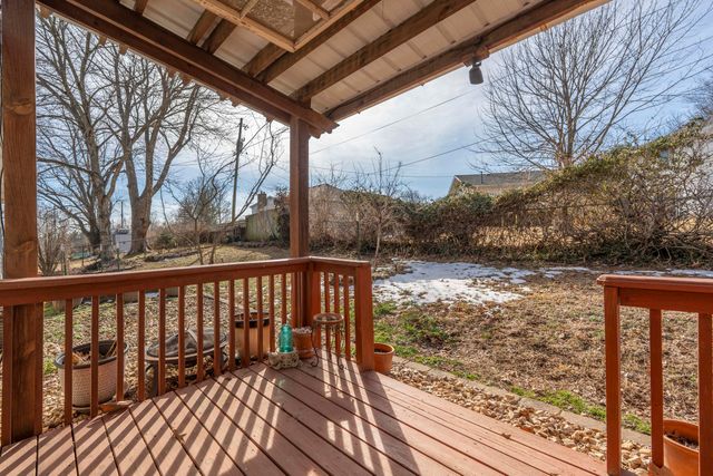 5827 S Farm Road 157, Springfield, MO 65810