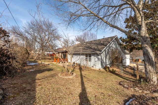 5827 S Farm Road 157, Springfield, MO 65810