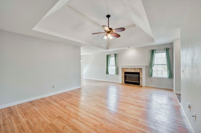 5827 S Farm Road 157, Springfield, MO 65810