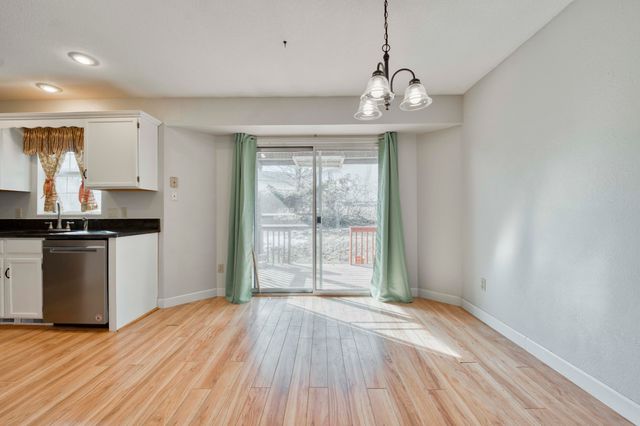 5827 S Farm Road 157, Springfield, MO 65810