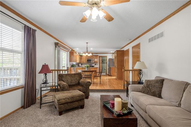 4512 NE Webster Drive, Lee's Summit, MO 64064