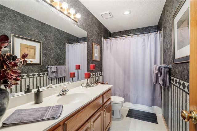 4512 NE Webster Drive, Lee's Summit, MO 64064