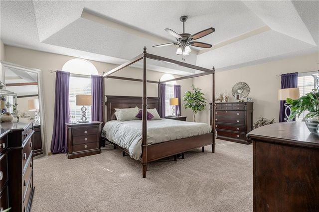 4512 NE Webster Drive, Lee's Summit, MO 64064