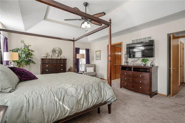 4512 NE Webster Drive, Lee's Summit, MO 64064