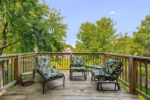 4512 NE Webster Drive, Lee's Summit, MO 64064