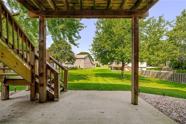 4512 NE Webster Drive, Lee's Summit, MO 64064