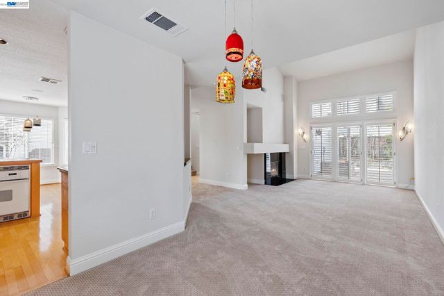 143 Shelterwood Ln, Danville, CA 94506