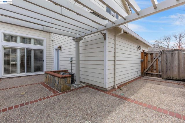 143 Shelterwood Ln, Danville, CA 94506