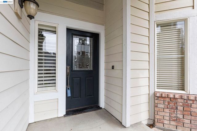 143 Shelterwood Ln, Danville, CA 94506