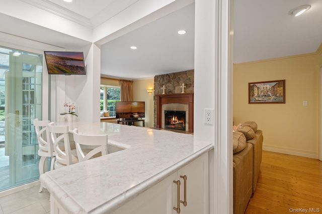 65 Avery Road, Woodbury, NY 11797