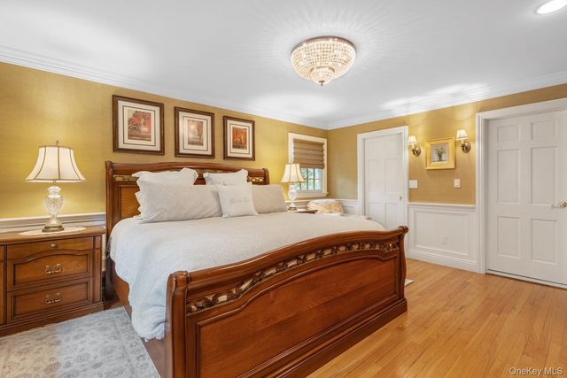 65 Avery Road, Woodbury, NY 11797